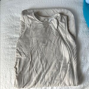 Cream colored 1.0 tog Kyte Baby sleep sack